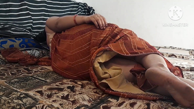 Salmaan001: Neighbor Bhabhi came home on Diwali and got fucked and...
