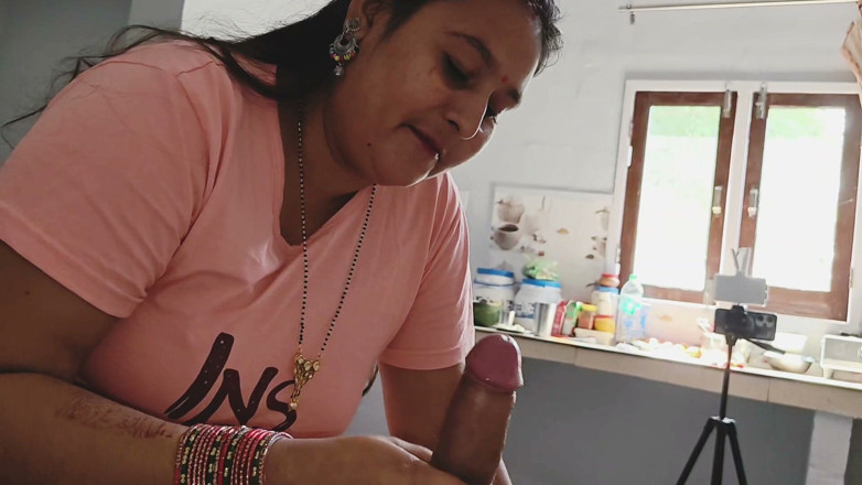Desi chudai hub: Naolejující péro honění stříkání do kundičky