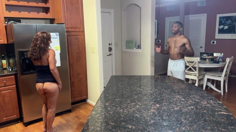Darrenblazeent: Late Night Snack with Hotwife Autumn