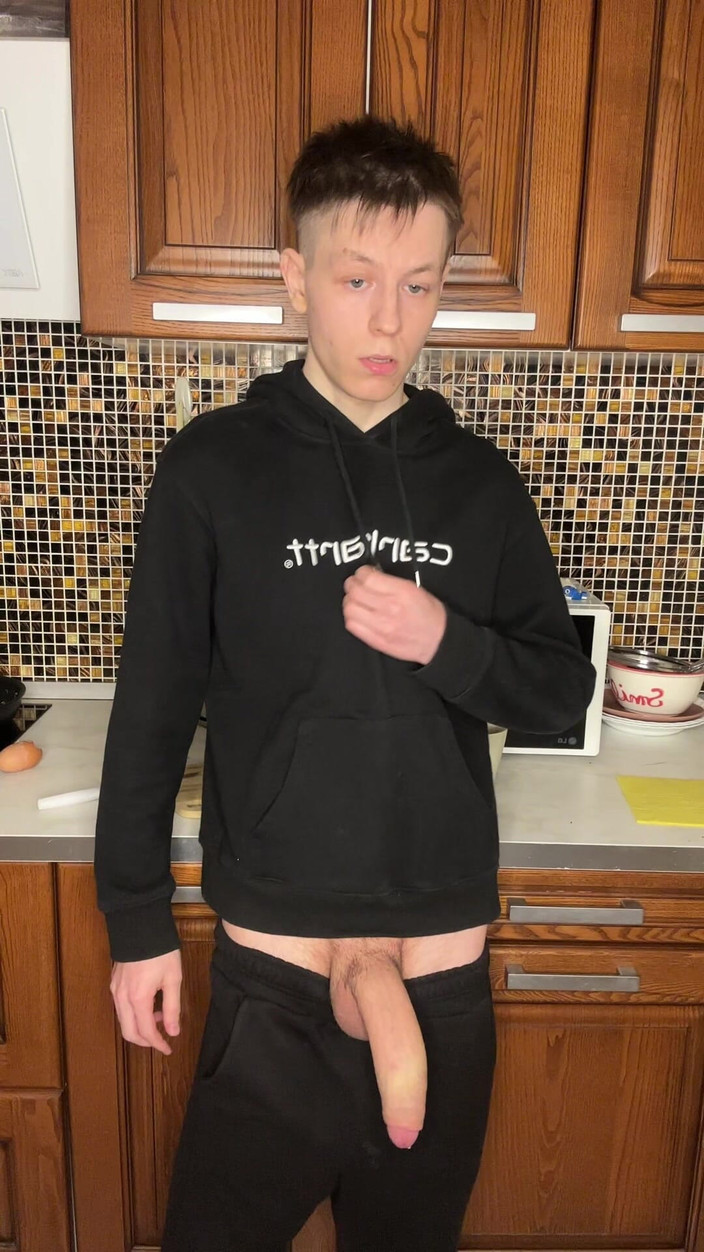 Morflot24: Geile Twink's grote lul aftreksessie