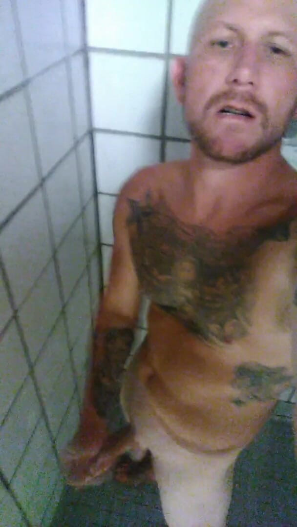 J Dubb: Vòi hoa sen Strokin