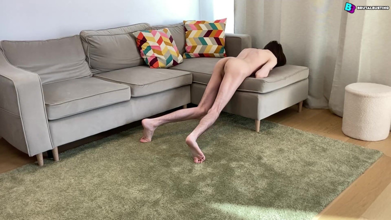 David Marcek: That Idiot Deserves It! Extreme Ballbusting - Dave Moon - Jennifer - Bbusting