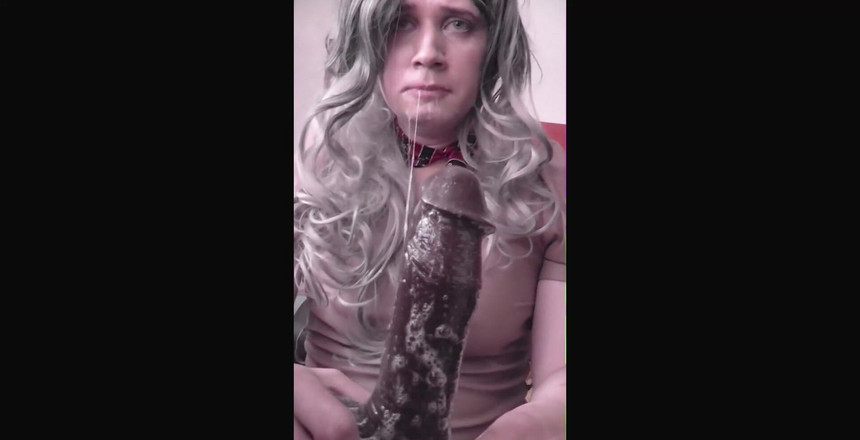 Anna Rios: नया डिल्डो, नया वीडियो। क्या तुम्हें मुझे चेहरे की चुदाई देखना पसंद है