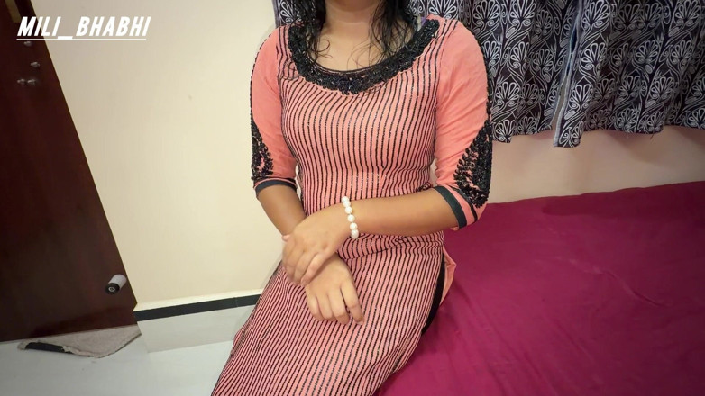 Mili bhabi: Desi belle signore taylor figa stretta cazzo completo audio hindi...