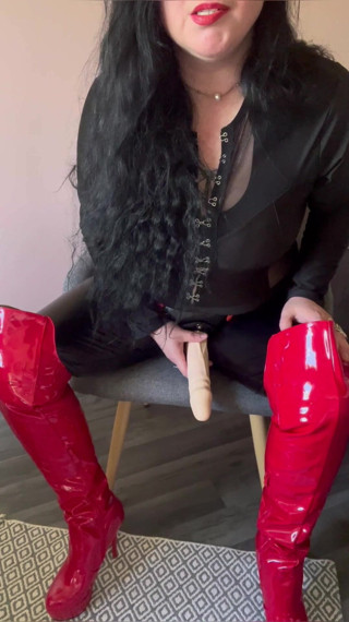 Maitresse Clara: I'm Brainwashing You
