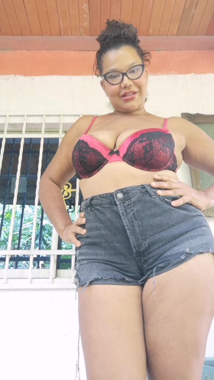 Sarah Fonteyna: İki vadika mega dildo ile patladı