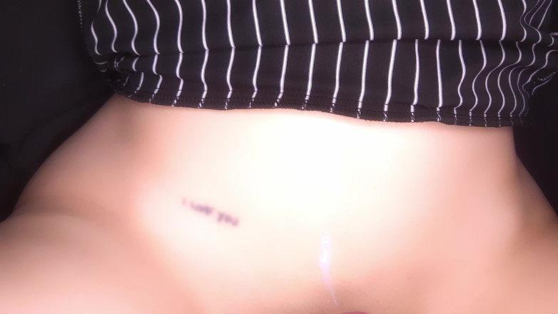 holokitty: Söt sexig flygvärdinna var så kåt att hon inte kunde...