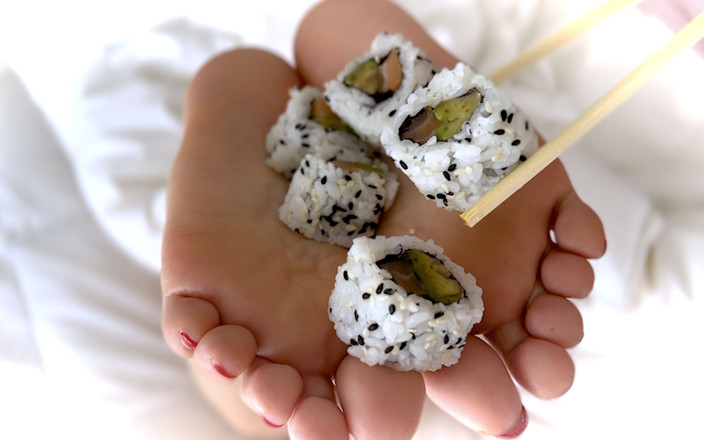 allfootsiefans: Allfootsiefans - Sushi Special