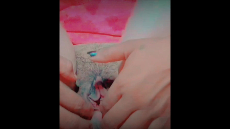 TricolorMusic3: Muschi ist sehr nass und sehr eng und sehr sexy,...