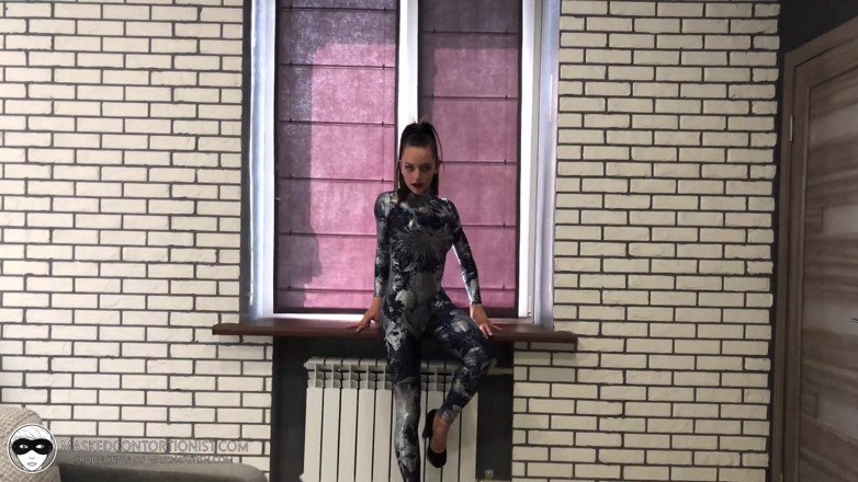 Watch4fetish: Training Before the Show