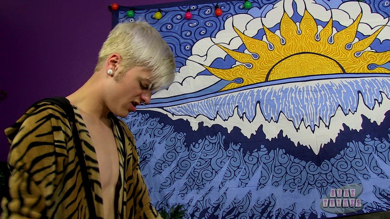 Bare Twinks: 毛茸茸的恋人疯狂啪