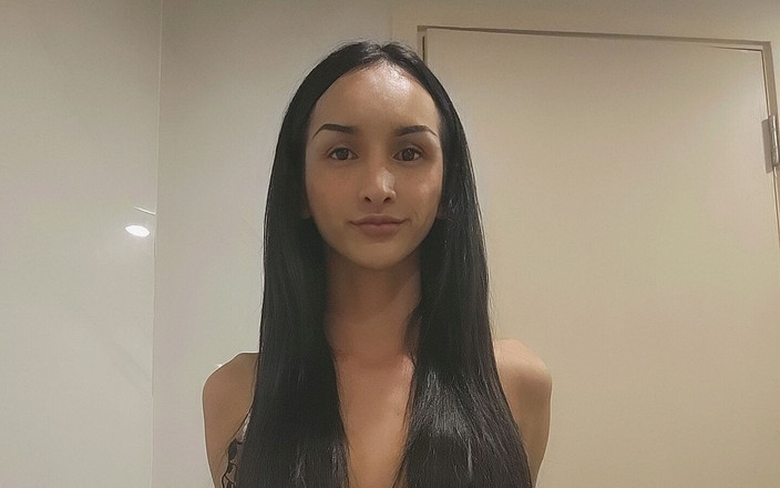 BelleVarunchaya: Olej do ciała