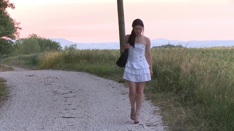 Alkrys: Young girl fucked by an old pervert on vacation