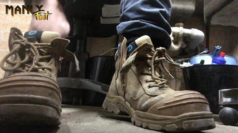 Manlyfoot: Quite Busy at Work Today- Come Worship My Feet While...