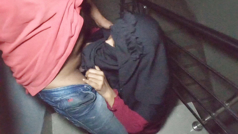 Sabina244: Bangla pareja folla en las escaleras
