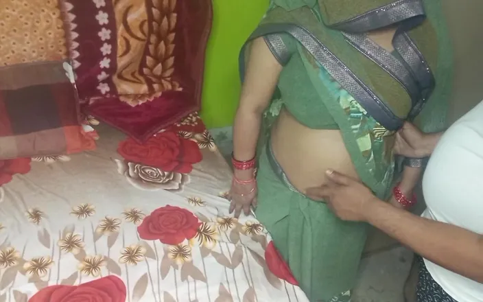 Manjushukla: Indian Beautiful Bhabhi Having Romance with Her Husband.