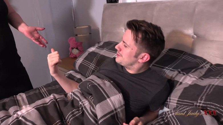 Aunt Judy's XXX: AuntJudysXXX - Busty Mature MILF Chantelle Finds Her Stepson's Friend in...