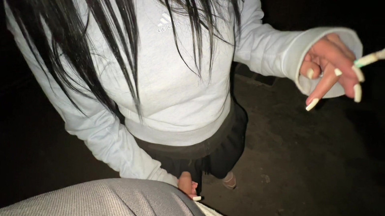 Crisanto999: 和我的继妹在父母不知情的情况下在屋顶上