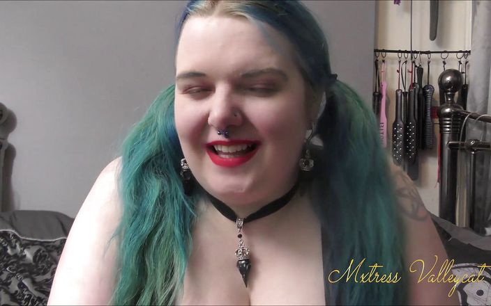 Mxtress Valleycat: New nose stud - I want more