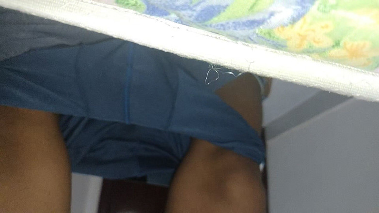 AngyAmazon: Муженек попросил меня отвести своего друга в подвал за инструментом, и его друг трахнул меня там