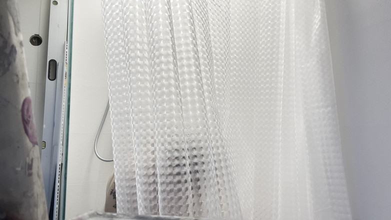 DWHOREKIN: マット、あなたの義理の妹がシャワーで