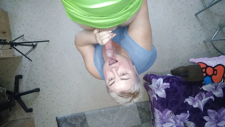 Zona901: I do a blowjob to an electrician and swallow cum