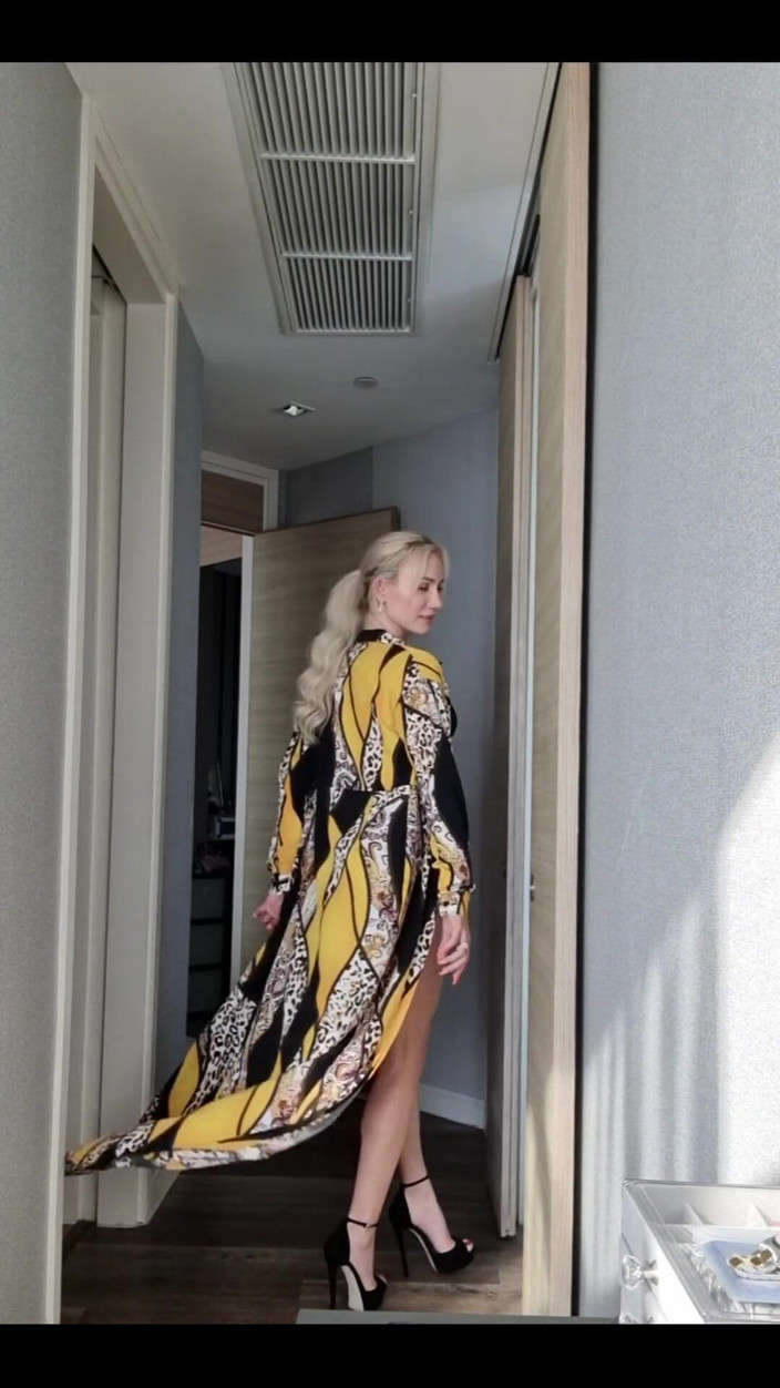 Angel The Dreamgirl: Will You Follow Me to the Bathroom?
