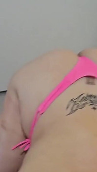 Bisexual Argentina Eats a Customer Without a Condob