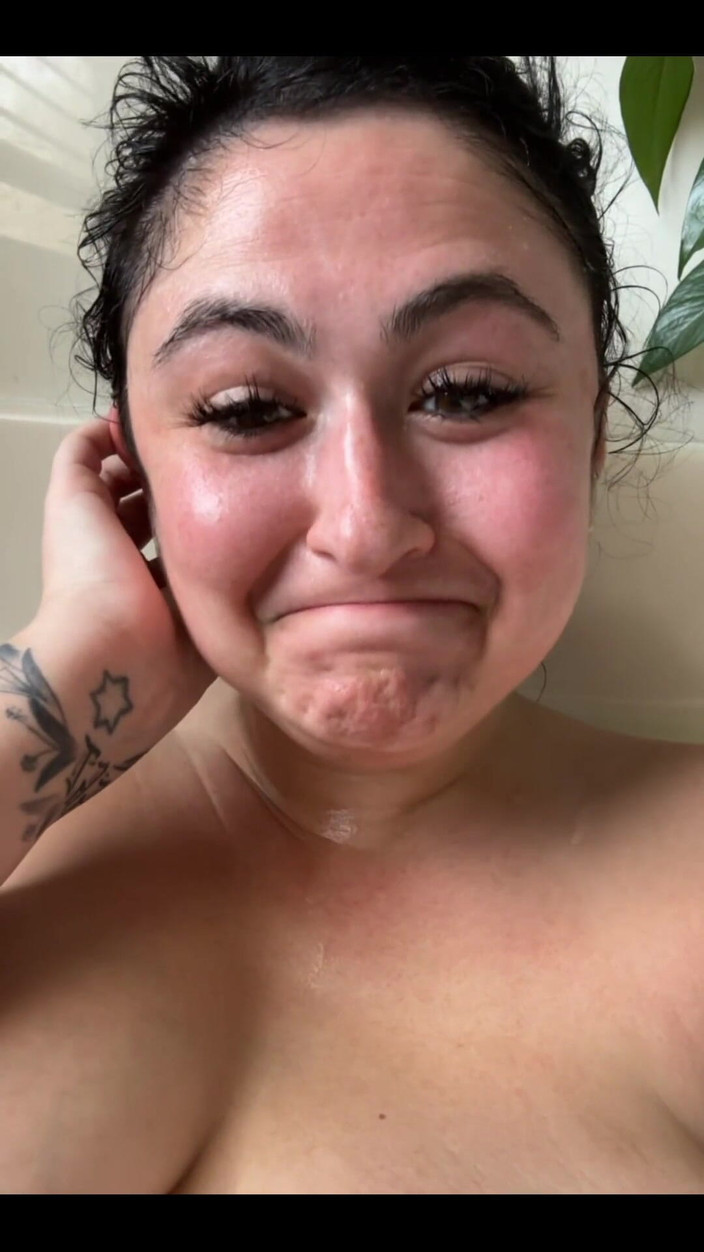 Josie Jaxxon: Kemas kini Isnin Dari Mandi