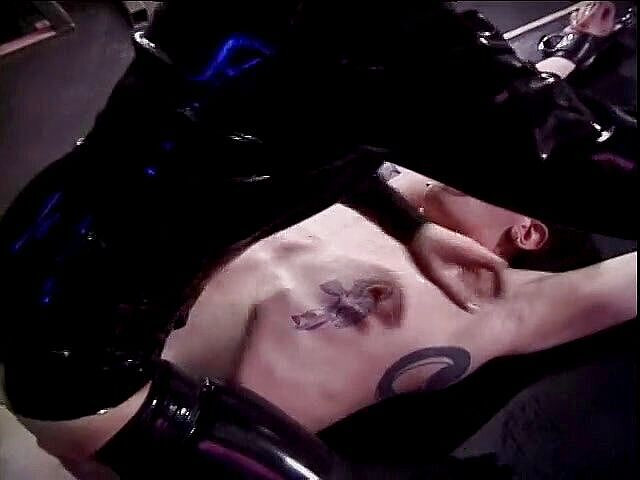 Project Femdom: Sexy amante Lola pingando cera quente sobre o corpo de...