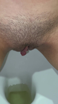Unshaven Pussy Pissing Compilation with a Pad! POV!