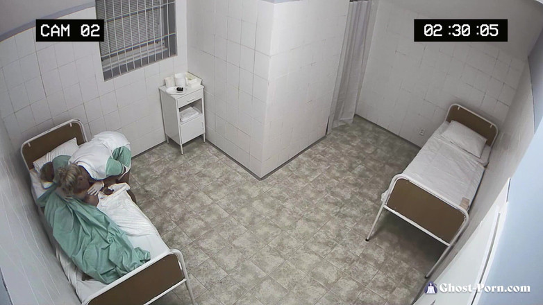 Ghost-Porn: Fantasma porno 1 - parte 2 - exorcismo de una modelo vip