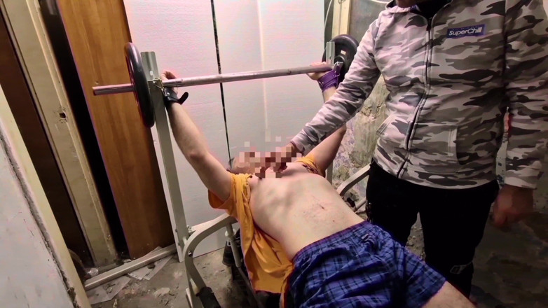 Skaterguy: Bench Press
