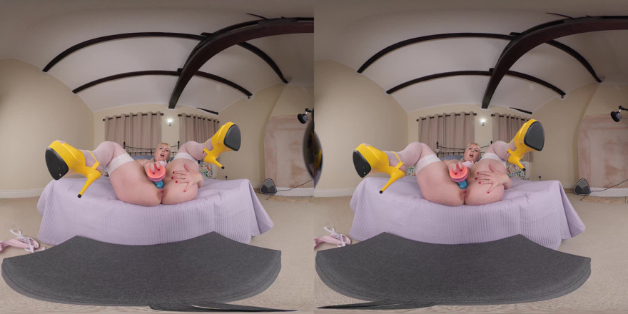 Freddies World: ホットなブロンドのミルフ、トレイシー・レイン、VRセックス