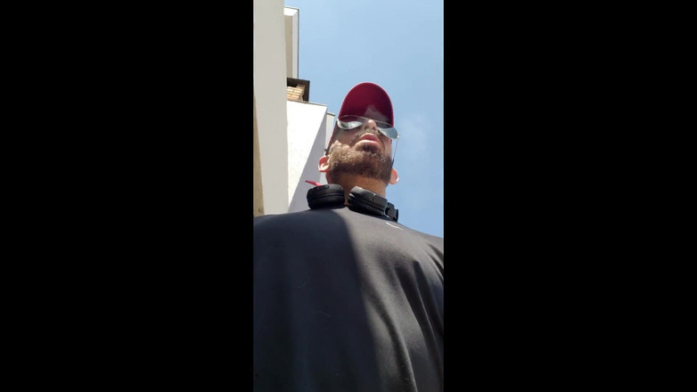 BBIG: Fumând, plimbându-se