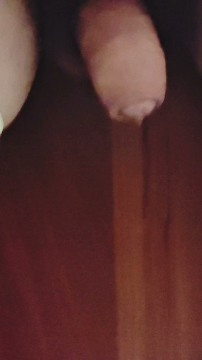 Badjik69: Uroczy, naturalny femboy bawi się soczystym wyrazem spermy