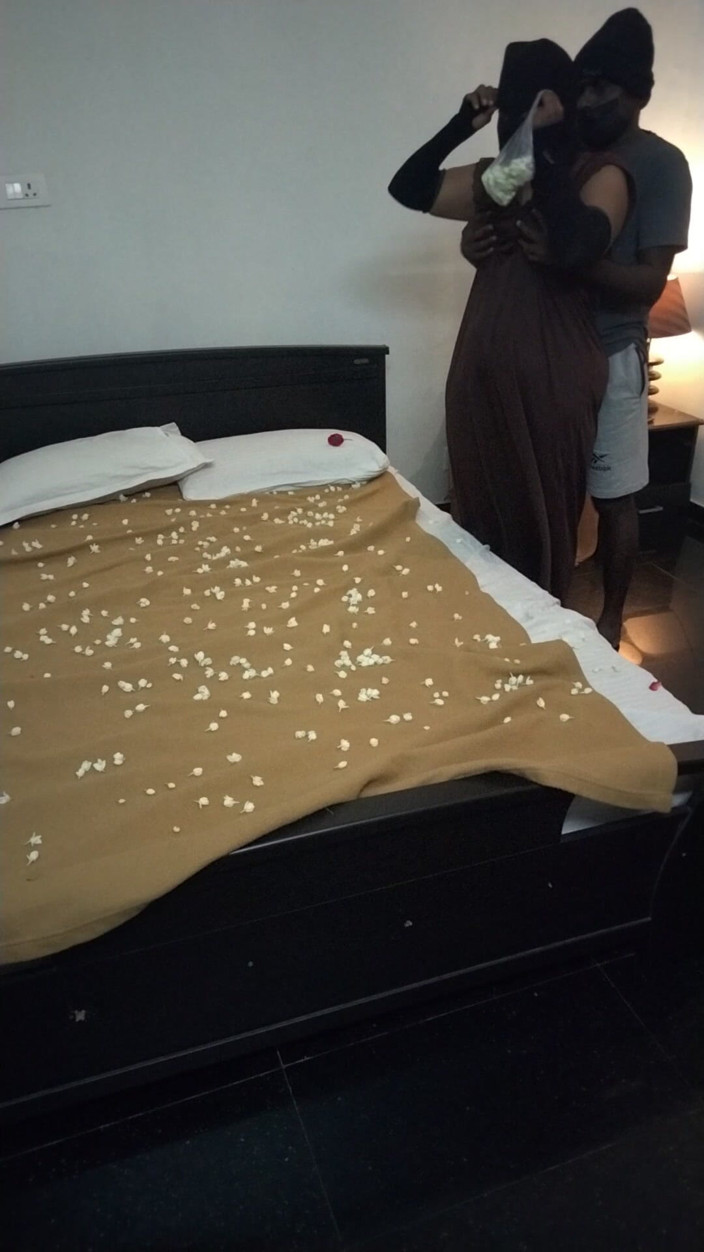 Tamil lesbian: Arrangement for First Night