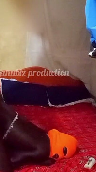 Madame à gros cul visite le ghetto et a besoin de ma bite dans sa chatte