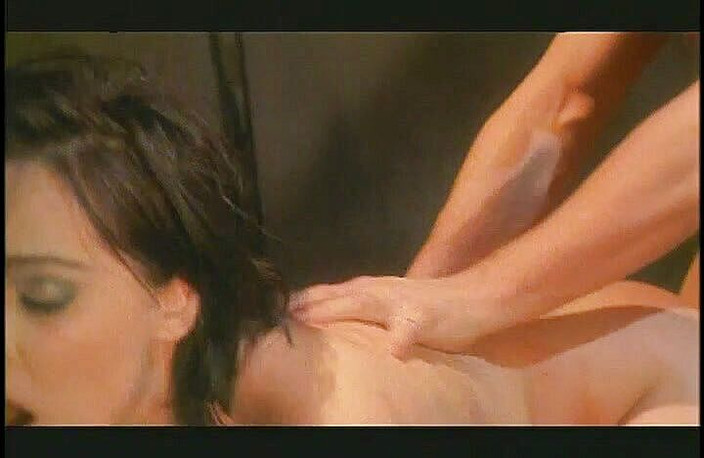 Perfect Porno: 대물 자지와 섹스하는 핫한 갈색 머리 십대