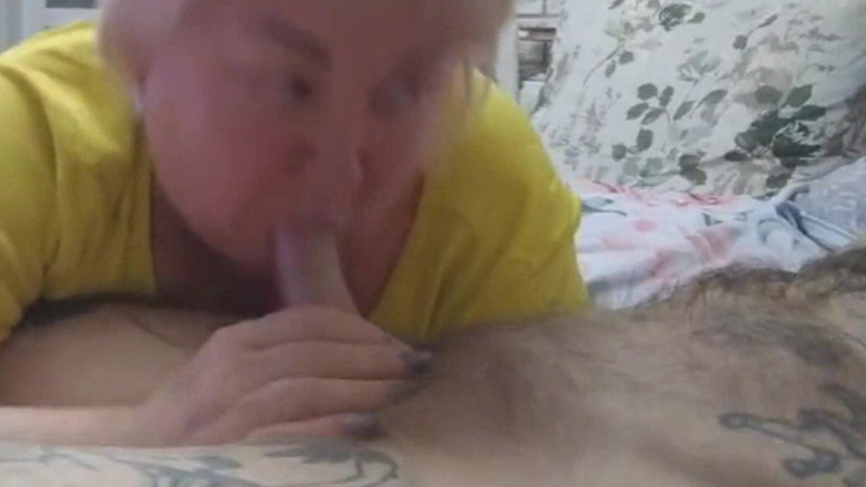 Zona901: Kouřím ptáka a masturbuji ho na výstřik