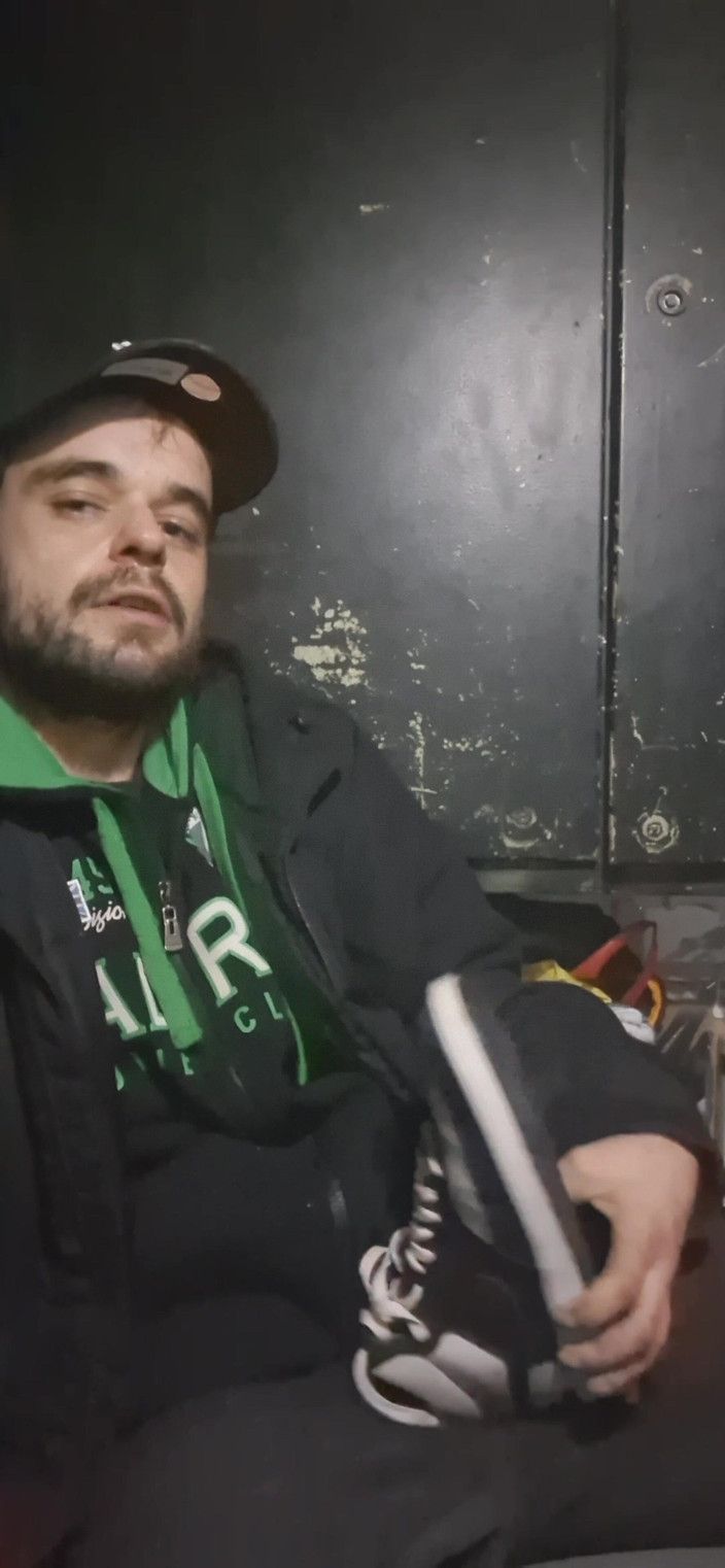 jerkofflover: Mój mega niesamowity orgazm w butach Nike