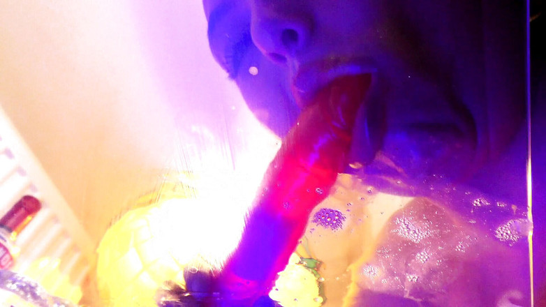 Jemstone Pornstar: 深深插入阴户