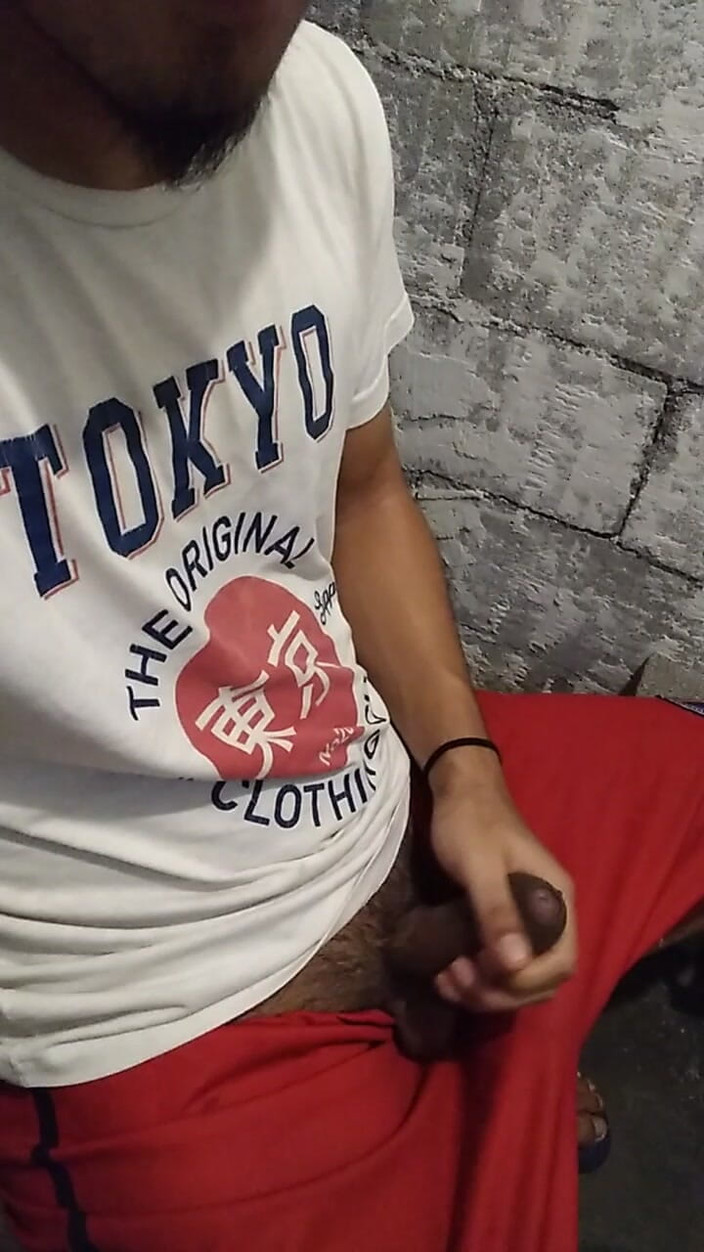 AlexAlejandro13: Saya Kencing Di Muka Awak Serta Saya Kencing