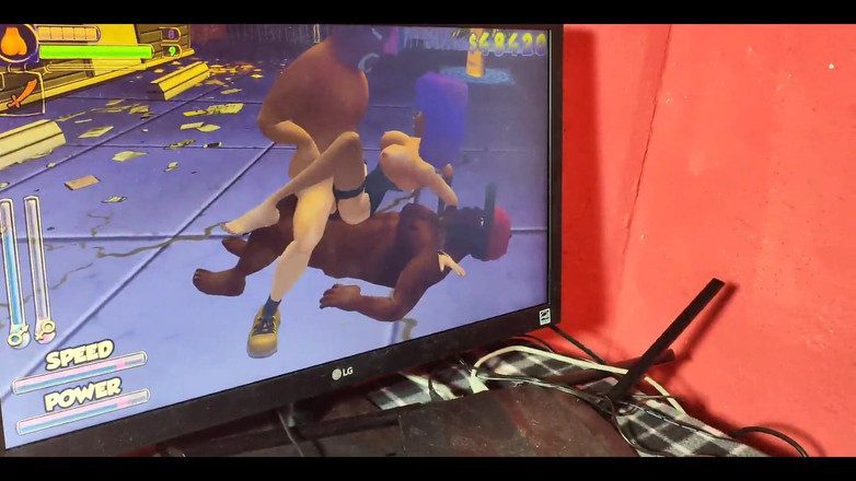 Karla love: 포르노 게임을하는 그녀를 발견하고 그녀는 그녀의 엉덩이를 따먹을 것을 요청합니다.