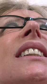 Posh Real Estate Agent Fucks Client 5371