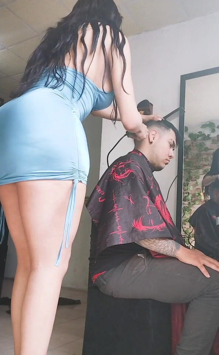 Barbietransxxxx: Він трахав мене після стрижки