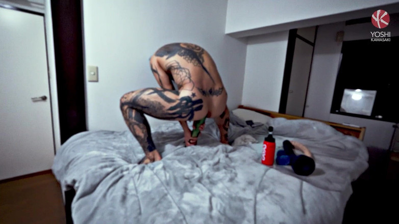 Yoshi Kawasaki XXX: Yoshikawasakixxx - yoshi kawasaki грає з анусом, іграшкою з пробкою