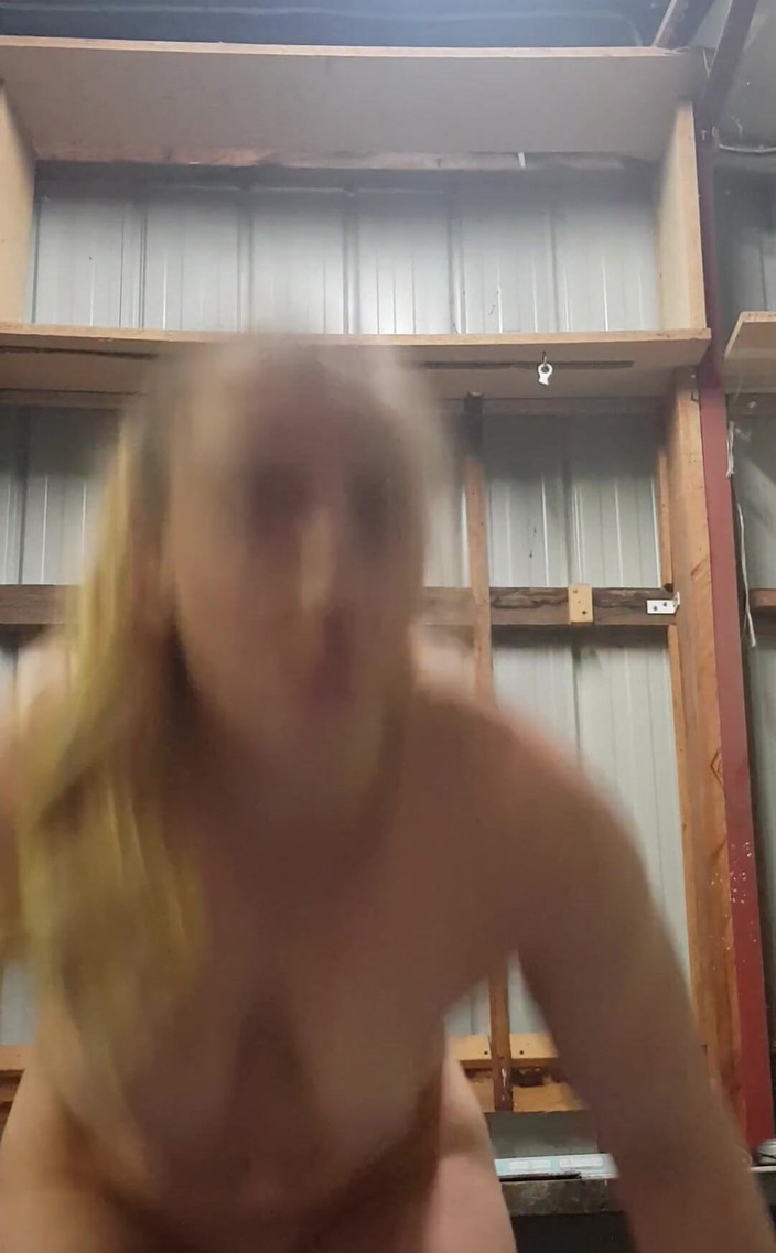 Michellexm: Allenamento nudi, rilancio laterale, bicipite arricciato