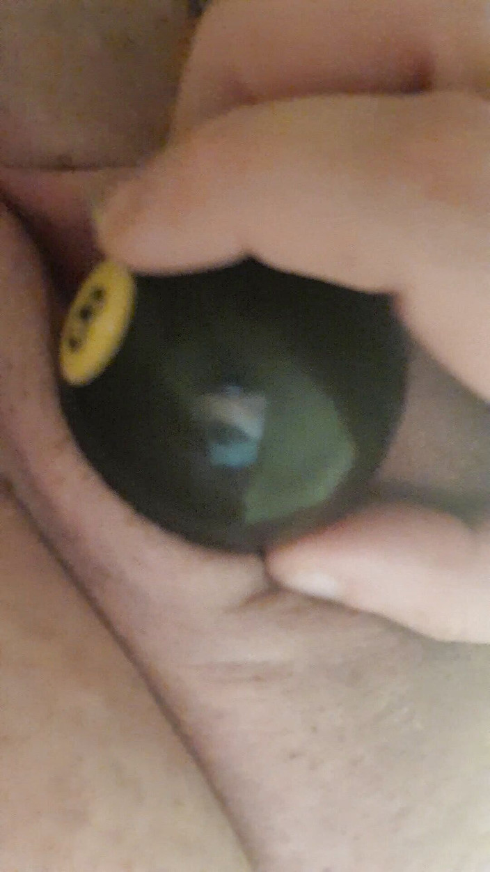 Creamycat: Bermain dengan telur snuker