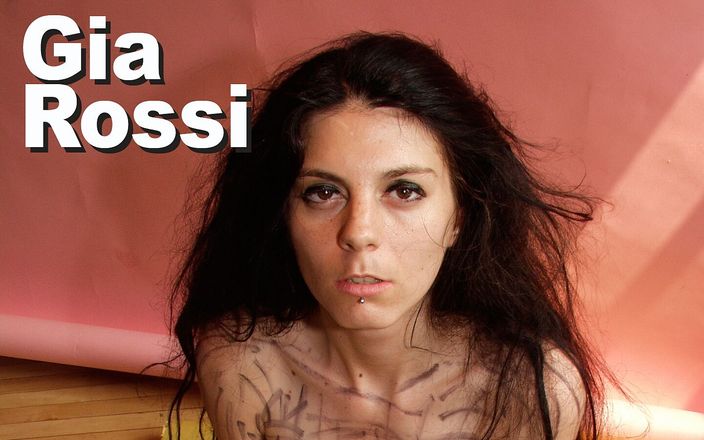 Picticon bondage and fetish: Gia rörig kissa undergiven